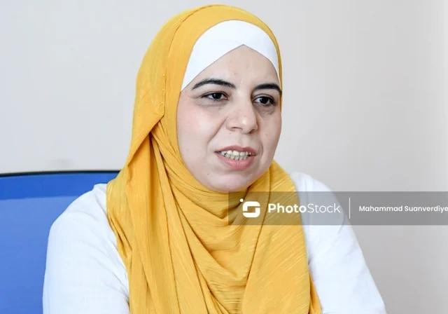 Ana qızı ilə eyni ildə ali məktəbi bitirdi: 20 il sonra gerçəkləşən arzu - FOTO