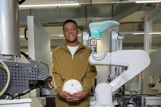 Mbappe 20 illik sponsorunu dəyişdi - Foto