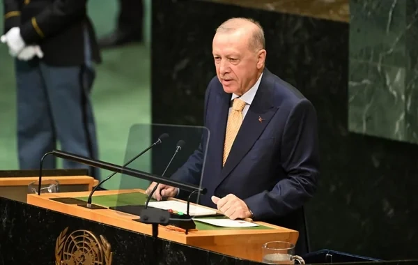 Ərdoğan: "Azərbaycan və Ermənistan arasında daimi sülhün bərqərar olmasını arzulayırıq"