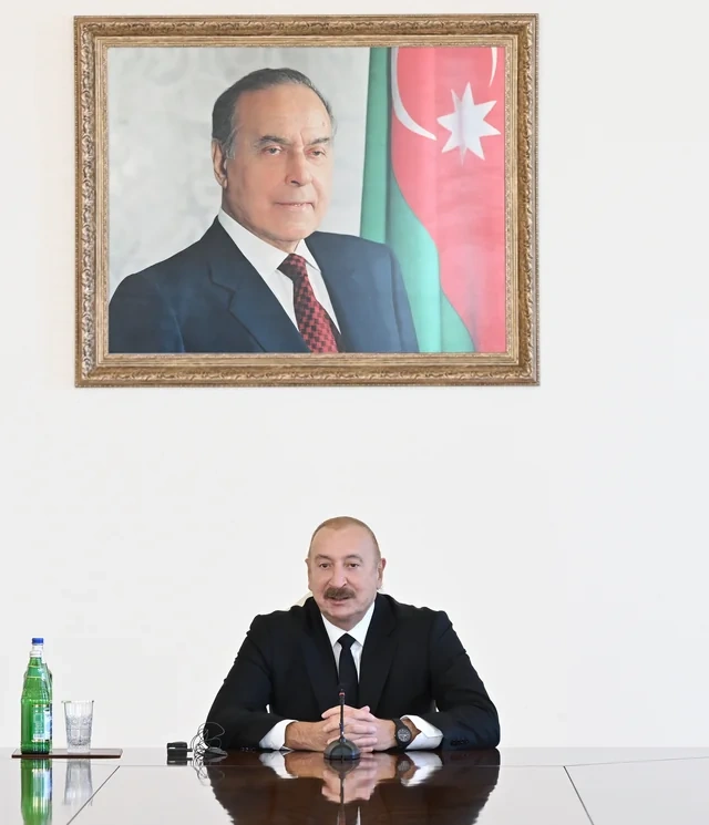 İlham Əliyev Bakıda keçirilən beynəlxalq konfransların iştirakçılarını qəbul edib - FOTO