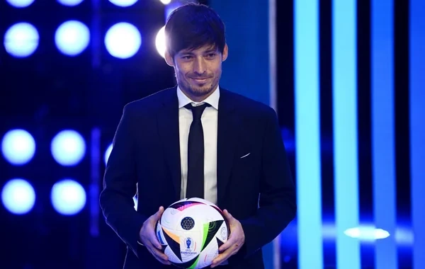 Məşhur futbolçu 40 yaşında karyerasını bərpa etdi