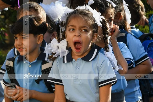 Məktəbə ilk addım: Balaca ürəklərin böyük həyəcanı - FOTO - VİDEO