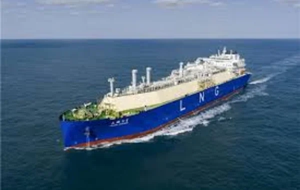 Çin ən böyük LNG tankerini təqdim etdi