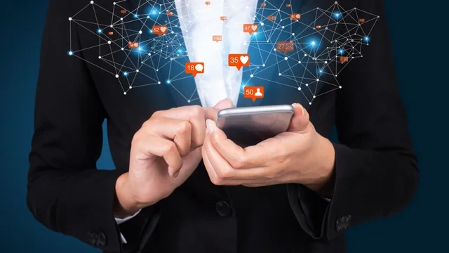 Kitabxanadan süni intellektə: Sosial media məktəblilərin araşdırma qabiliyyətini necə zəiflədir?