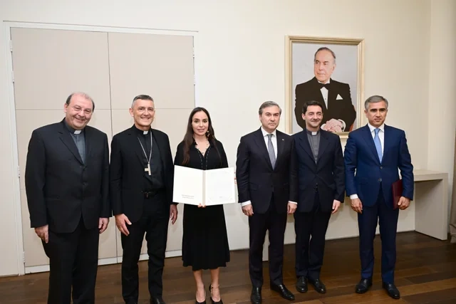 Leyla Əliyeva Vatikan Apostol Kitabxanasının rəhbəri ilə görüşüb