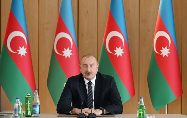 İcmal büdcənin qeyri-neft baza kəsirinin qeyri-neft ÜDM-ə və dövlət borcunun ÜDM-ə nisbət göstəricisinin hədəflənən yuxarı hədləri müəyyənləşdi