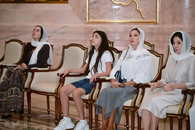 Mehriban Əliyeva Daşkənddə İslam Sivilizasiyası Mərkəzi ilə tanış olub - FOTO