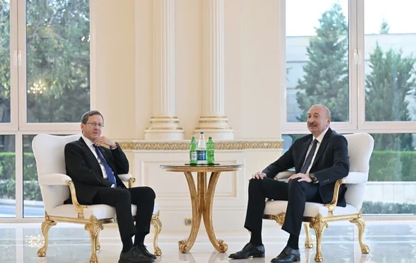 Prezident İlham Əliyevin İsrail Prezidenti İsxak Hersoq ilə görüşü olub - Foto