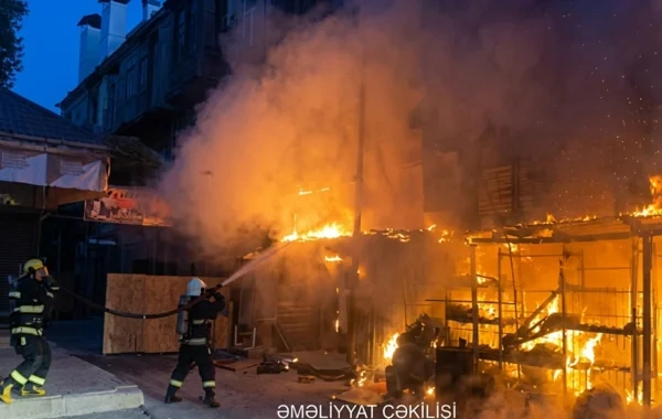 Göyçayda marketdə yanğın - VİDEO