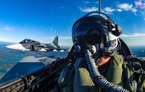 Kiyev hava qüvvələrini gücləndirir: İsveçdən 16 "Gripen" qırıcısı alınacaq
