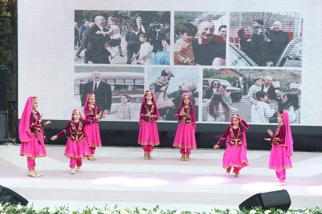 Xətai rayonunda 1 İyun-Uşaqların Beynəlxalq Müdafiəsi Günü ilə əlaqədar konsert proqramı təşkil olunub