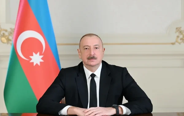 İlham Əliyev Oljas Süleymenovu 90 illik yubileyi münasibətilə təbrik edib