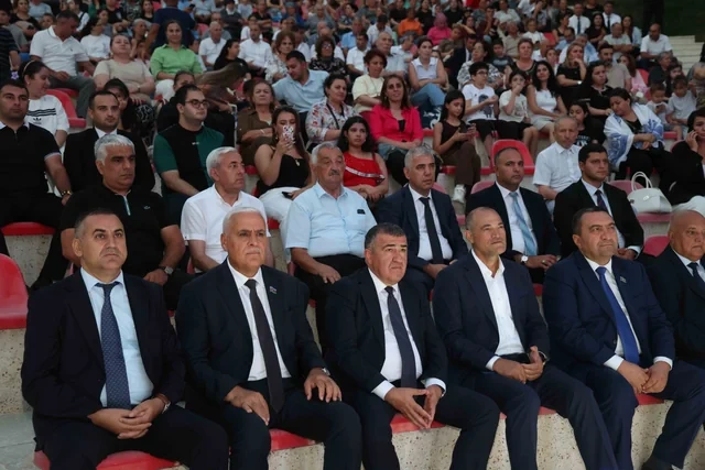 Xətai rayonunda Beynəlxalq Azərbaycan Muğamı və Musiqisi Günü münasibətilə konsert təşkil olunub