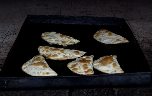 Sumqayıtda dənizkənarı obyektlərdə dəvə qutabı MENYUDAN NİYƏ ÇIXARILDI?