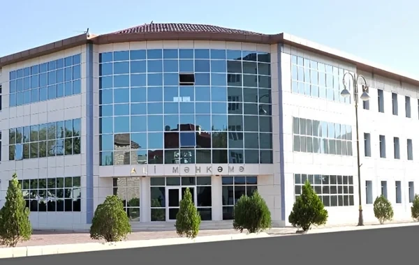 Naxçıvan Ali Məhkəməsində şöbə müdirlərinə artıq ödəniş edilibmiş
