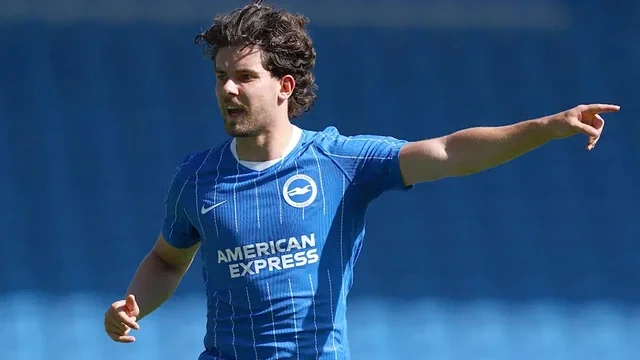 "Qırmızı şeytanlar" türk futbolçunun transferinə hazırlaşırlar - FOTO