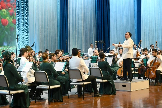 Aşqabadda Türkmənistan Dövlət Simfonik Orkestrinin konserti olub - Foto