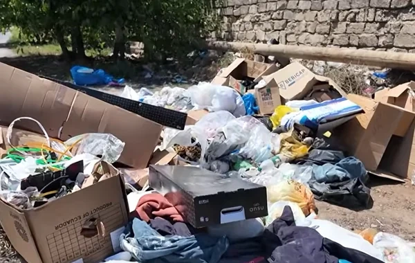 Maştağada biabırçı mənzərə: "Gətirib motosikletlə boşaldırlar, xəstəlik yaradır" - VİDEO