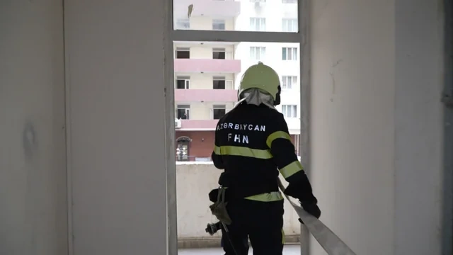Köməksiz vəziyyətdə qalan vətəndaşlar XİLAS EDİLDİLƏR - VİDEO