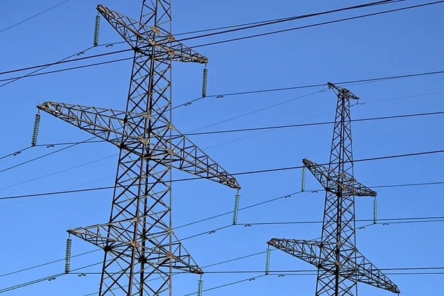 Mərkəzi Asiyanı qaranlıq bürüdü: Dörd ölkədə elektrik kəsildi