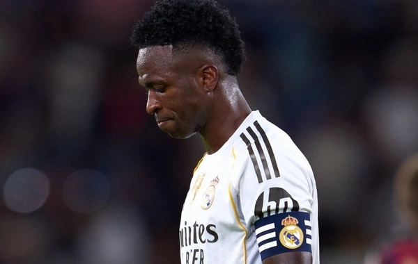 "Real Madrid" rəhbərliyi Vinisius Juniorun qarşısına ŞƏRT QOYDU