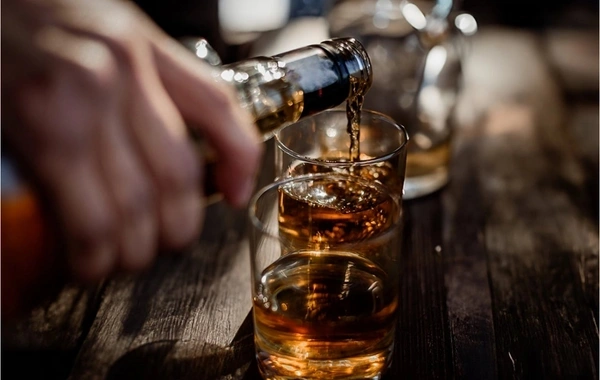Xərçəngə aparan yol: Alkoqolun gizli təhlükəsi