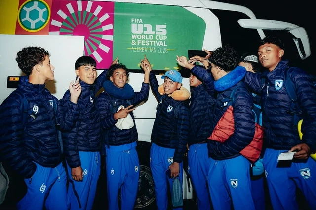 FIFA U-15 Dünya Çempionatı və Festivalının ilk iştirakçısı Azərbaycana gəlib - Foto