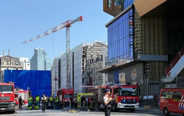 Brüsseldə tikinti sahəsində yanğın: Ölənlər və itkin düşənlər var