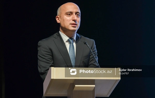 Emin Əmrullayev: "Kəlbəcər məktəbinin tikintisi 25 yaşlı inşaat mühəndisi tərəfindən aparılır"