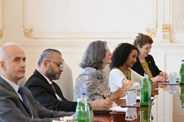Prezident İlham Əliyev BMT-nin Məskunlaşma Proqramının icraçı direktorunu qəbul edib - FOTO