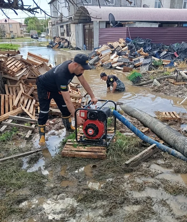Zərdabda yağışın fəsadları aradan qaldırılır - FOTO - VİDEO