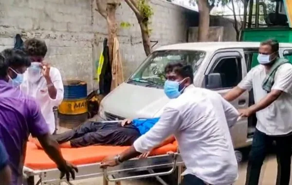 Hindistanda müəssisədə ammonyak sızması: Ölənlər və xəsarət alanlar var - FOTO - VİDEO