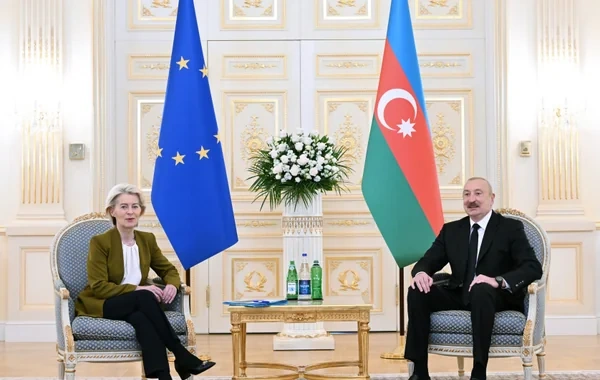 İlham Əliyev və Ursula fon der Lyayen mətbuata bəyanatlarla çıxış ediblər - VİDEO