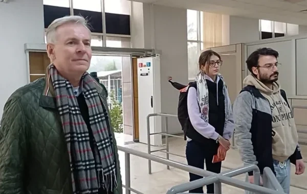 İrandan Azərbaycana təxliyə edilən səfir: "Hərbi əməliyyatlar başa çatana qədər Bakıda qalacağıq"