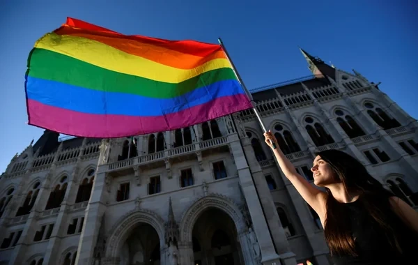 Macarıstanda LGBT təbliğatı ilə bağlı qadağa ləğv edildi