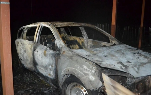 Bakıda hotelin qarajında alman maşınları YANDI
