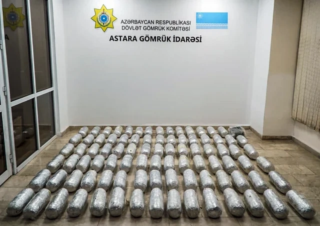 İrandan Rusiyaya aparılan kahı yükündən narkotik çıxdı - Foto