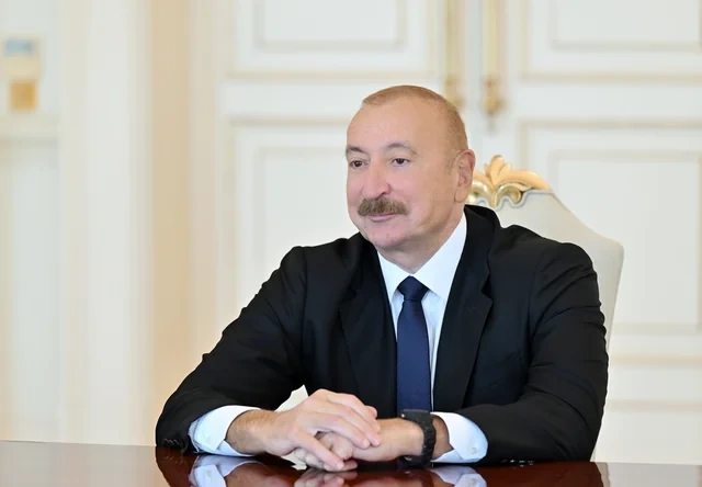 İlham Əliyev Aleksander Van der Belleni təbrik etdi