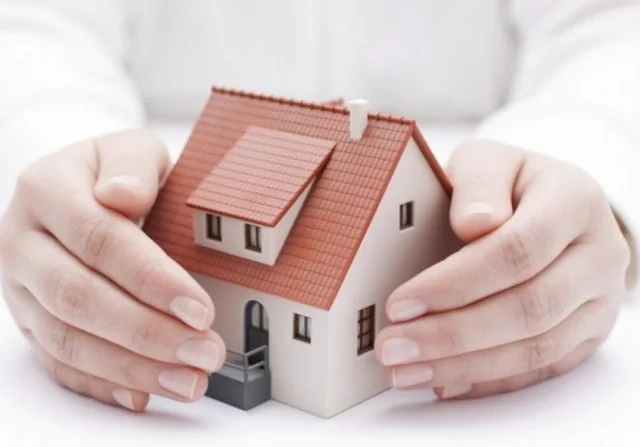 Sığorta şirkətlərinin "çıxarış" bəhanəsi - 800 mindən çox tikili risk altındadır