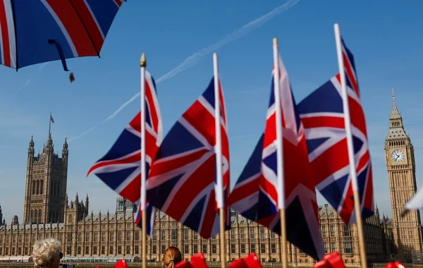 London Aİ ilə münasibətləri yenidən qurmağa çalışır