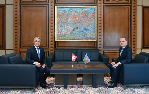 Ceyhun Bayramov İqnazio Kassis ilə görüşüb