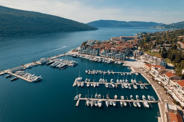 "PAŞA Real Estate Qrup"un rəhbərliyi Monteneqronun baş naziri ilə investisiya və turizmin inkişafını müzakirə edib