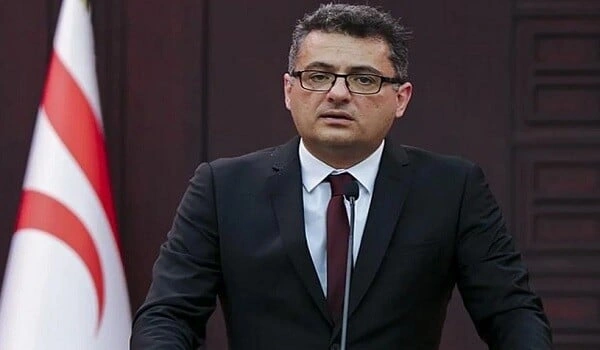 Şimali Kipr prezidenti xəstəxanaya aparıldı