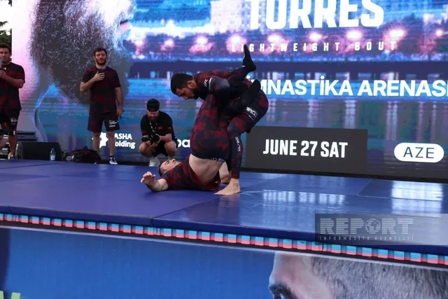 UFC döyüşçüləri Bakıda azarkeşlərlə görüşüblər