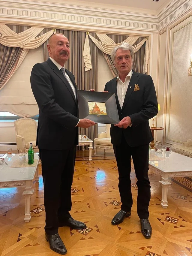 Viktor Yuşenko Ukraynaya dəstəyə görə İlham Əliyevə təşəkkür edib - FOTO