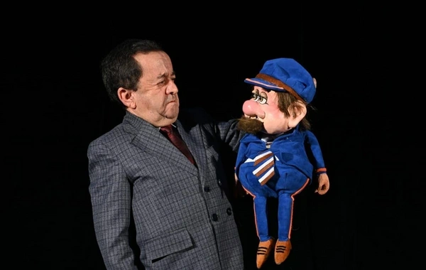 Dövlət Kukla Teatrının aktyoru: "Məni filmlərə dəvət etməsinlər deyə özümə qızıl diş saldırdım"