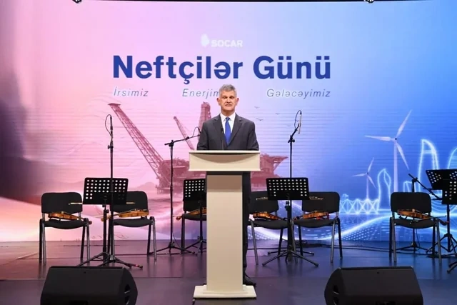 "Əsrin müqaviləsi"nin 32-ci ildönümü və Neftçilər Günü münasibətilə tədbir keçirilib - Foto