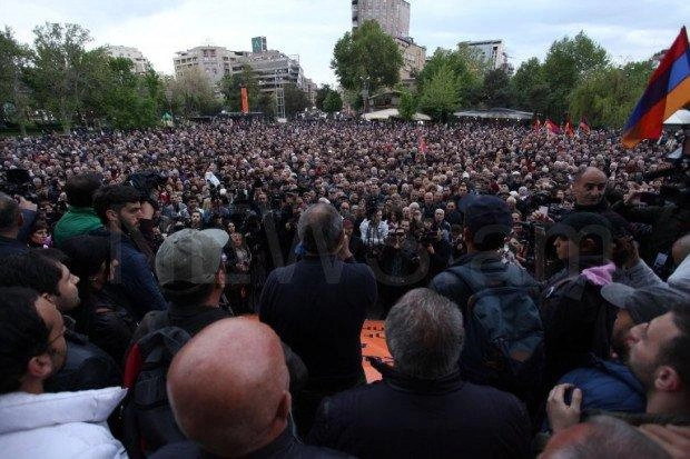 İrəvanda mitinqdə azərbaycanca səs yazısı - Video