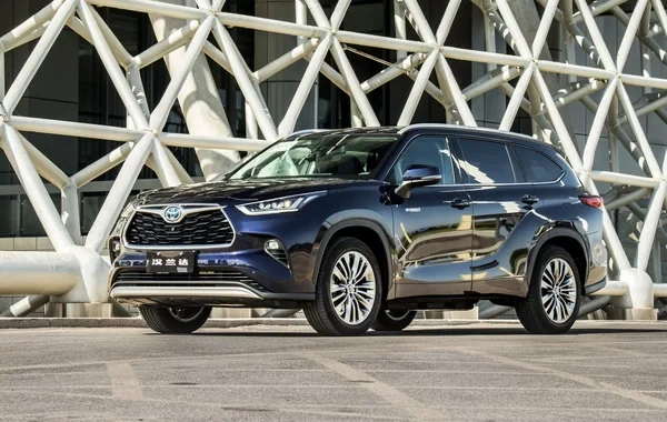 Çində yığılmış yarım milyon "Toyota" geri çağırılacaq: Ciddi qüsur aşkarlandı