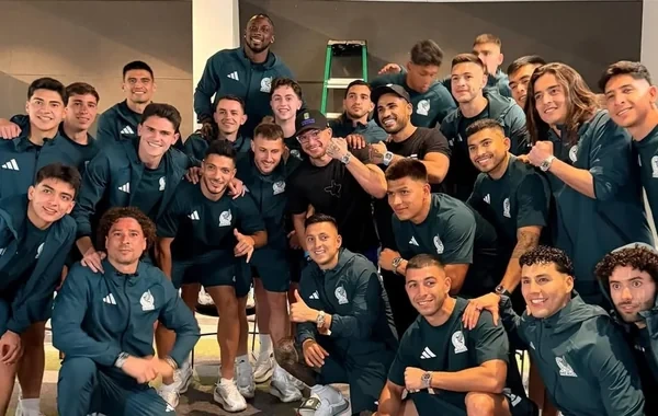Meksika futbolçuları bahalı hədiyyələrdən imtina etdilər